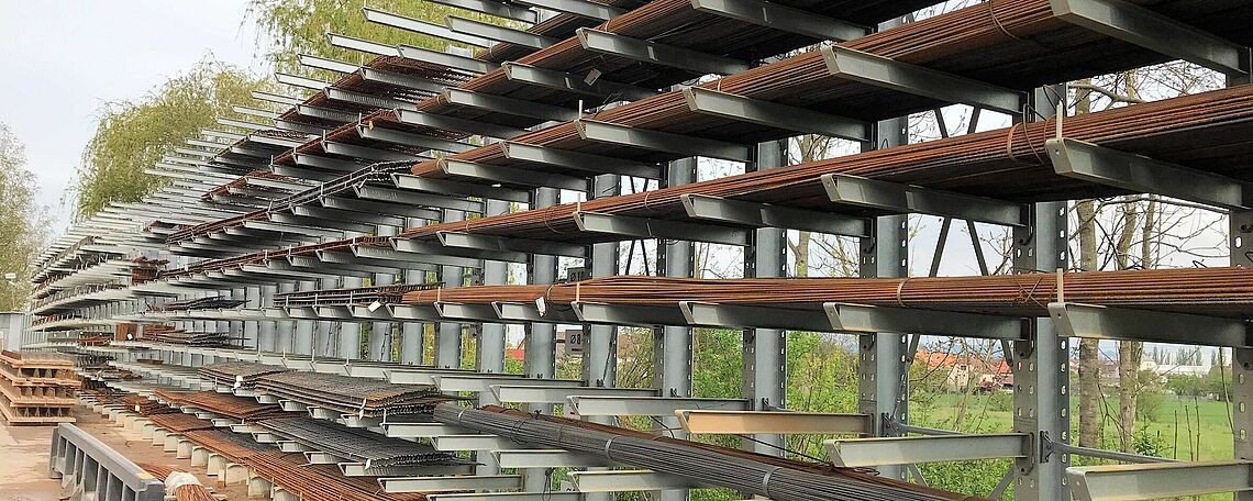 Scaffale cantilever per merci lunghe