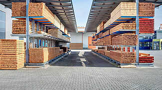 Scaffale cantilever con tetto