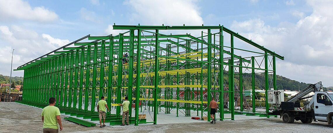 Scaffale cantilever autoportante