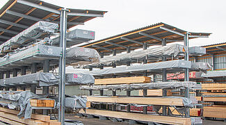 Scaffale cantilever con tetto - Stoccaggio sicuro