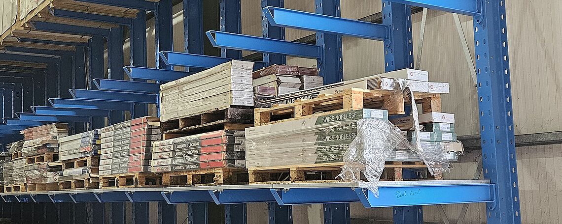 Scaffale cantilever monofronte